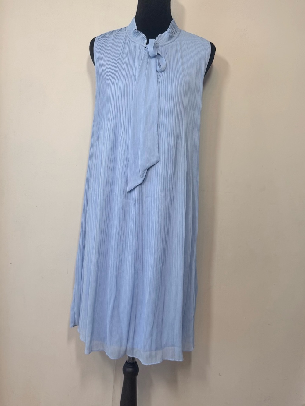 DKNY Light Blue Sleeveless Pleated Tie-Neck pin tuck dress - Picture 2 of 8